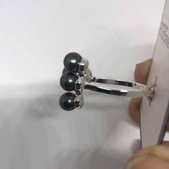BCBGeneration Silver & Pearl Ring Size 7 NWT - Picture 5 of 10